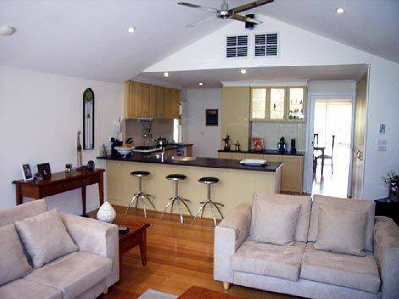 10 Dilkara Avenue, Bundoora VIC 3083