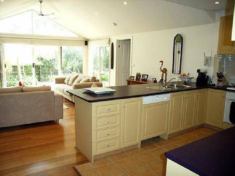 10 Dilkara Avenue, Bundoora VIC 3083