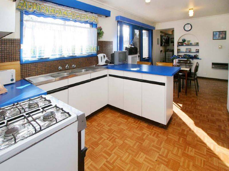 28 Sandhurst Crescent, Bundoora VIC 3083