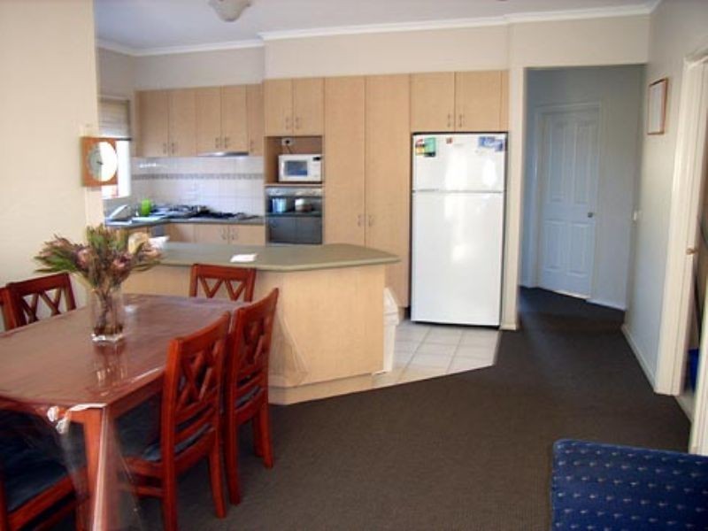 Room 4/41 Bramble Crescent, Bundoora VIC 3083