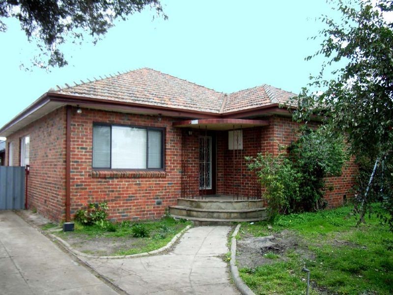 27 Pleasant Road, Thomastown VIC 3074
