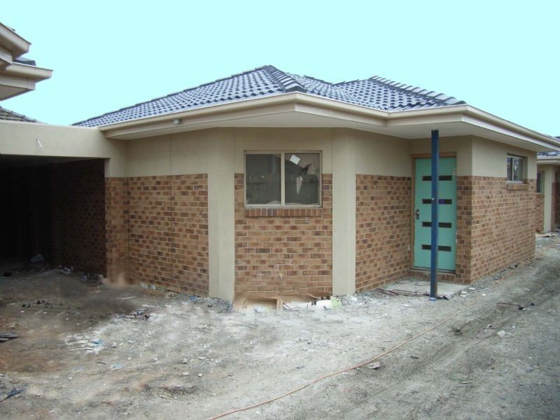 2/11 Central Avenue, Thomastown VIC 3074