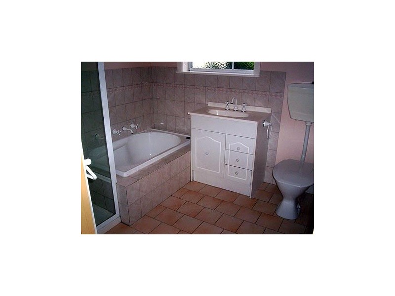 18 Eclipse Crescent, Watsonia VIC 3087