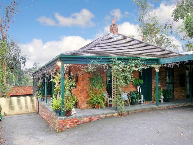 21 Somerleigh Crescent, Greensborough VIC 3088