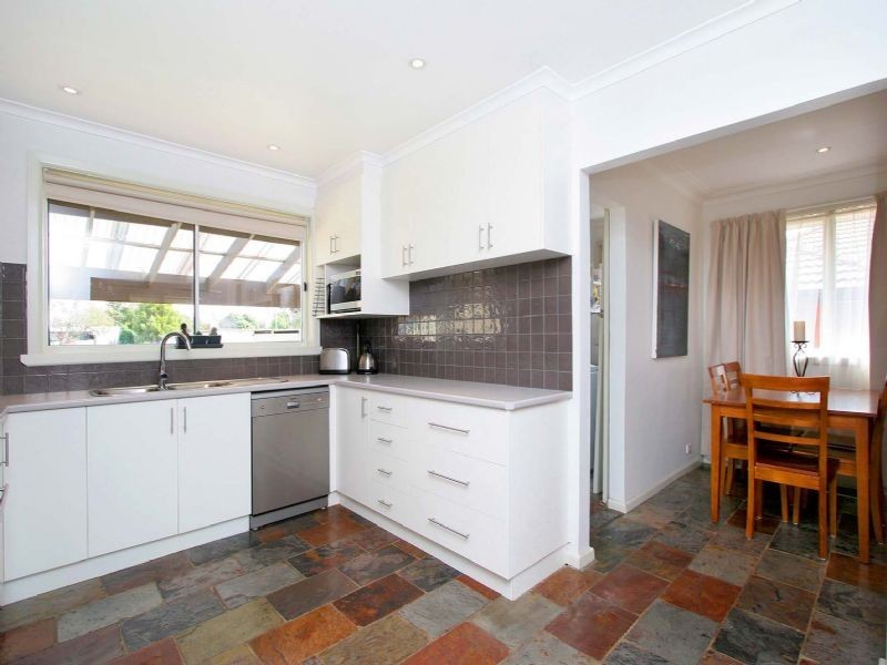 9 Niblick Street, Kingsbury VIC 3083