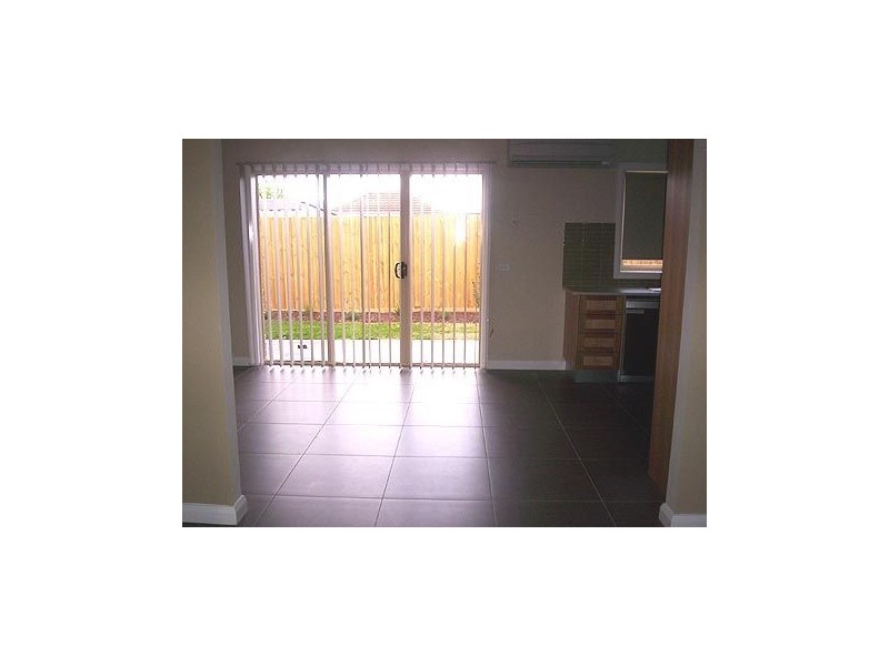 2/291 Nell Street West, Watsonia VIC 3087