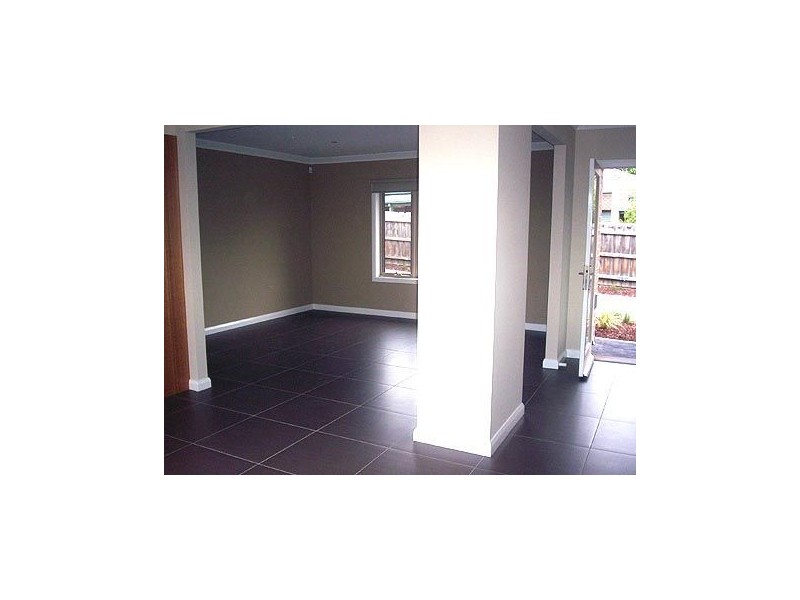 2/291 Nell Street West, Watsonia VIC 3087