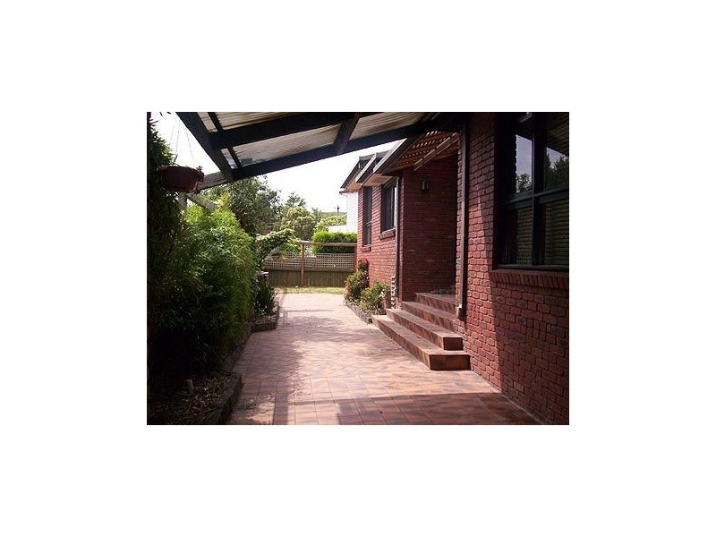 16 Outlook Rise, Bundoora VIC 3083