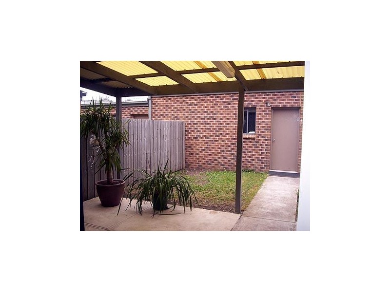 8/2 Shoalhaven Street , Bundoora VIC 3083