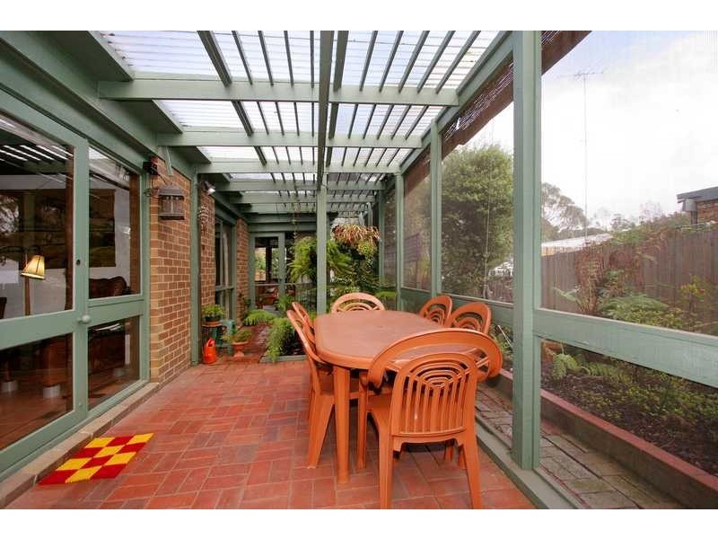 8 Von Nida Crescent, Rosanna VIC 3084