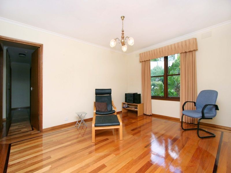 34  McLaughlans Lane , Plenty VIC 3090