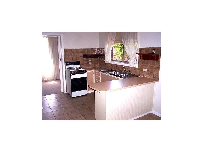 9 Anthony Court, Kingsbury VIC 3083