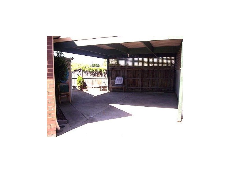 9 Anthony Court, Kingsbury VIC 3083