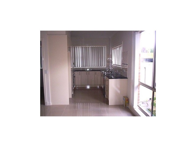 1/11 Central Avenue, Thomastown VIC 3074
