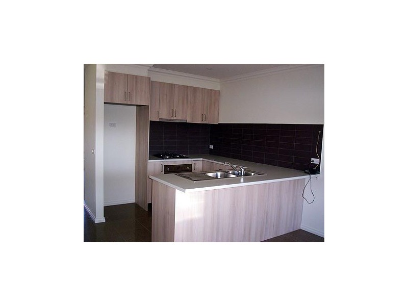 17/5 Delacombe Drive, Mill Park VIC 3082