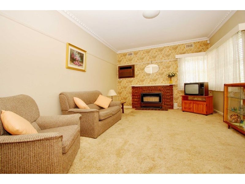 28 Dunne Street, Kingsbury VIC 3083