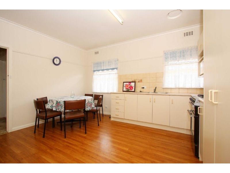 28 Dunne Street, Kingsbury VIC 3083