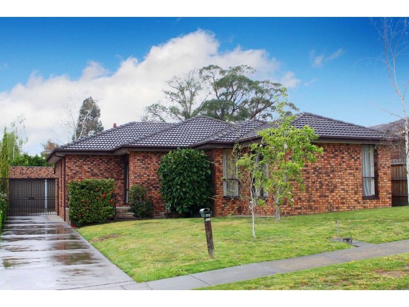 22 Kurrajong Crescent, Watsonia North VIC 3087