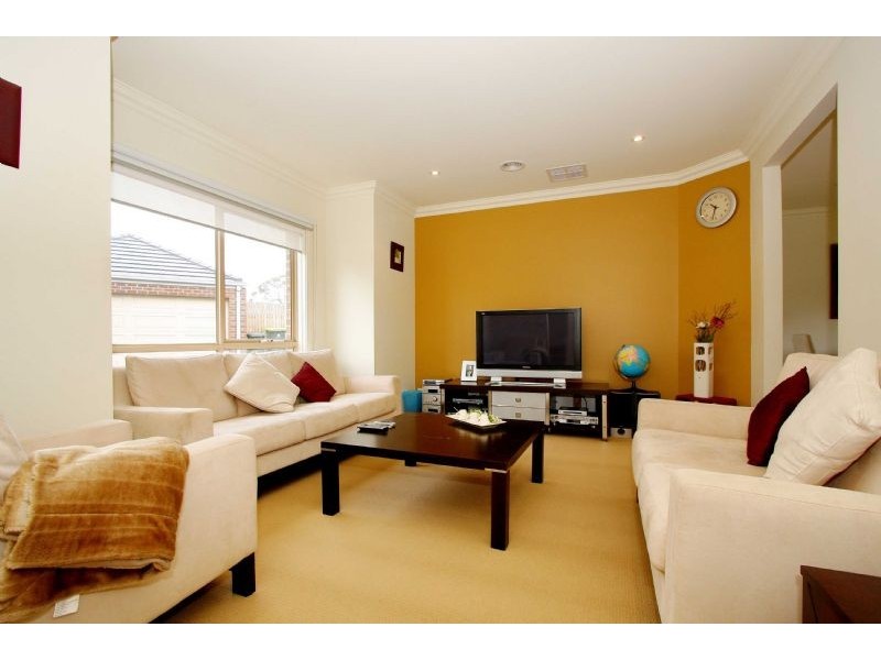 4/5 Delacombe Drive, Mill Park VIC 3082