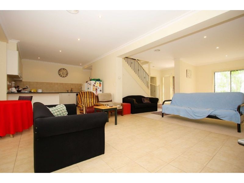 8/2 Shoalhaven Street, Bundoora VIC 3083