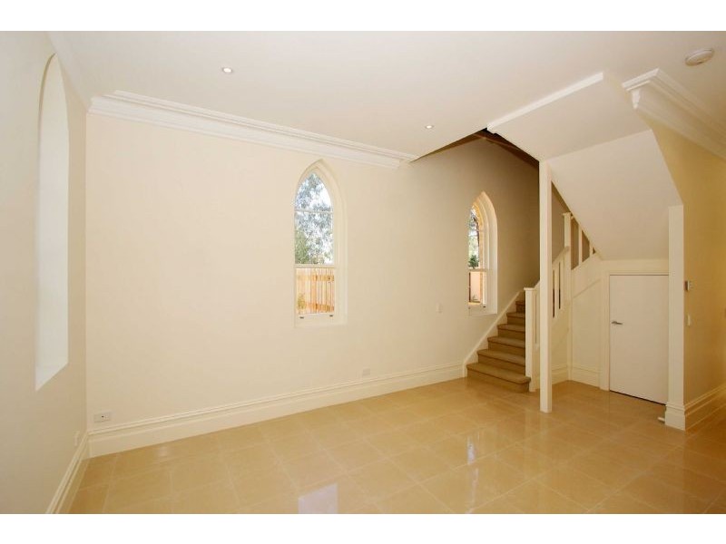 1 /4-6  Spring Street, Thomastown VIC 3074