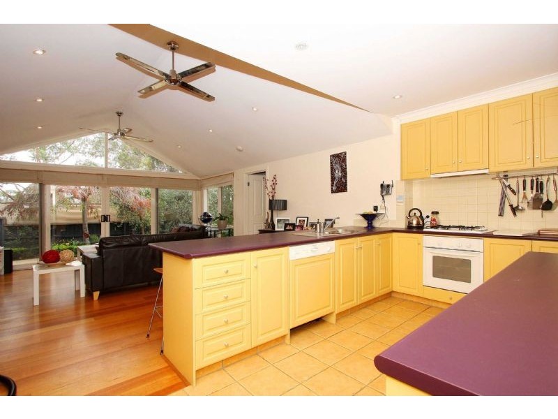 10 Dilkara Avenue, Bundoora VIC 3083