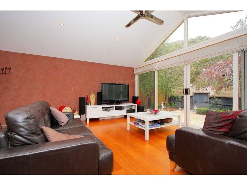 10 Dilkara Avenue, Bundoora VIC 3083