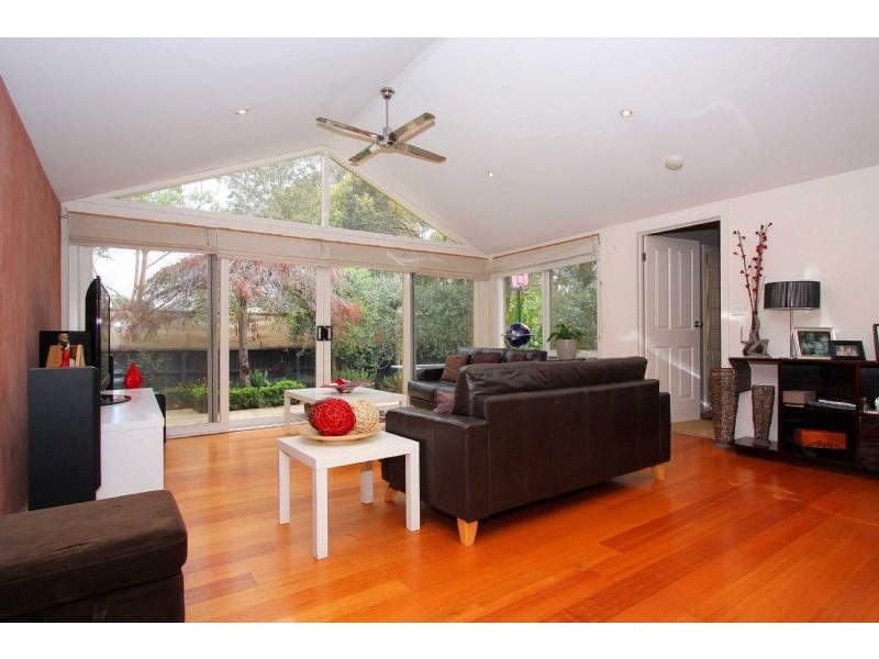 10 Dilkara Avenue, Bundoora VIC 3083