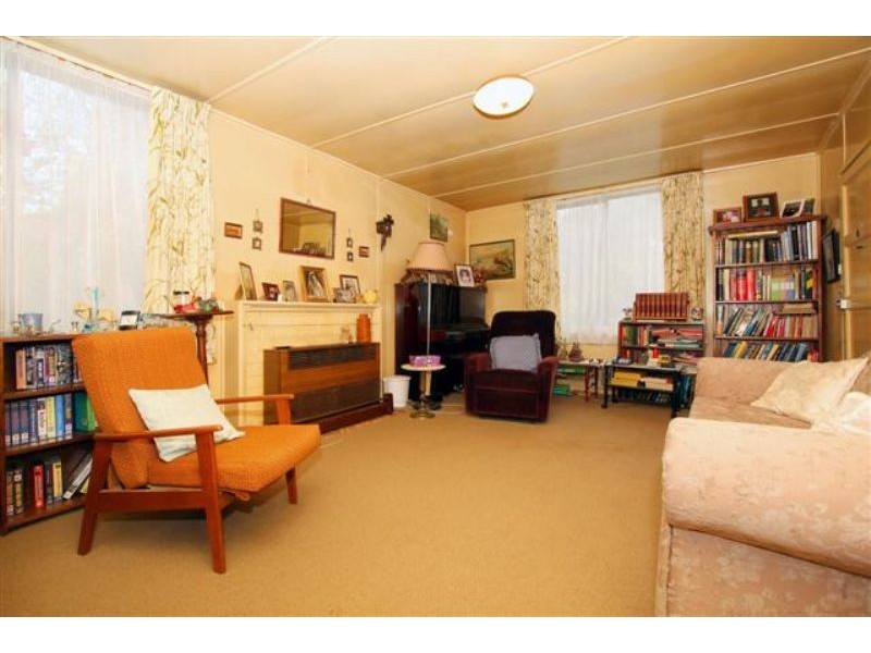 12 McNamara Street, Macleod VIC 3085