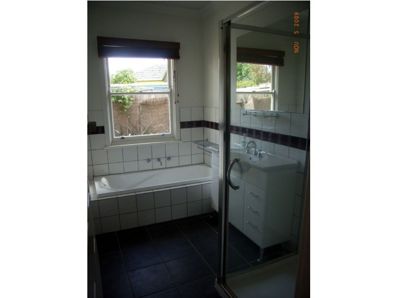 Room 6/16 Doidge Street, Bundoora VIC 3083