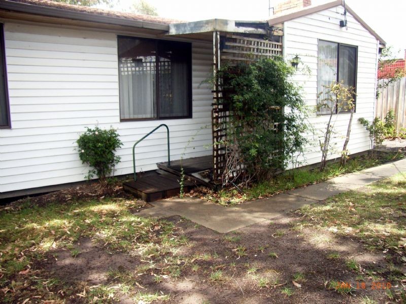 12 McNamara Street, Macleod VIC 3085