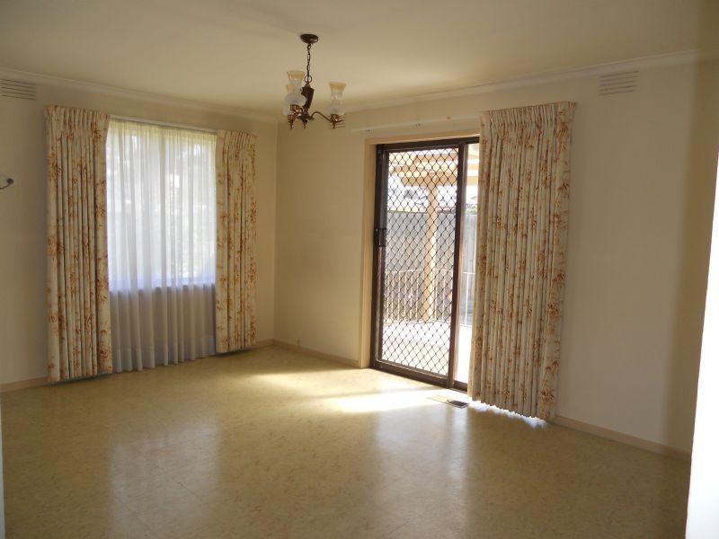 15 Chaucer Crescent, Bundoora VIC 3083