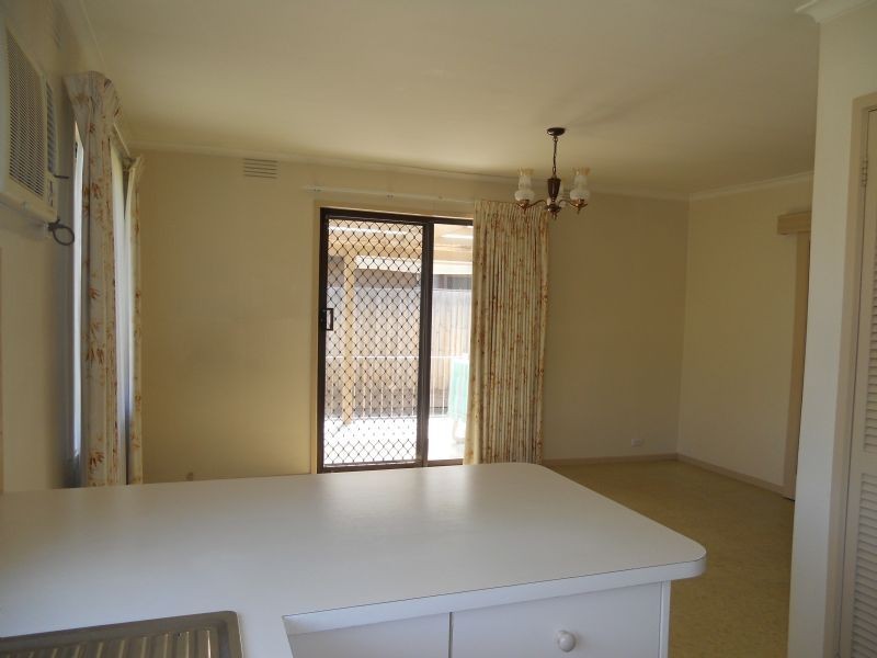 15 Chaucer Crescent, Bundoora VIC 3083