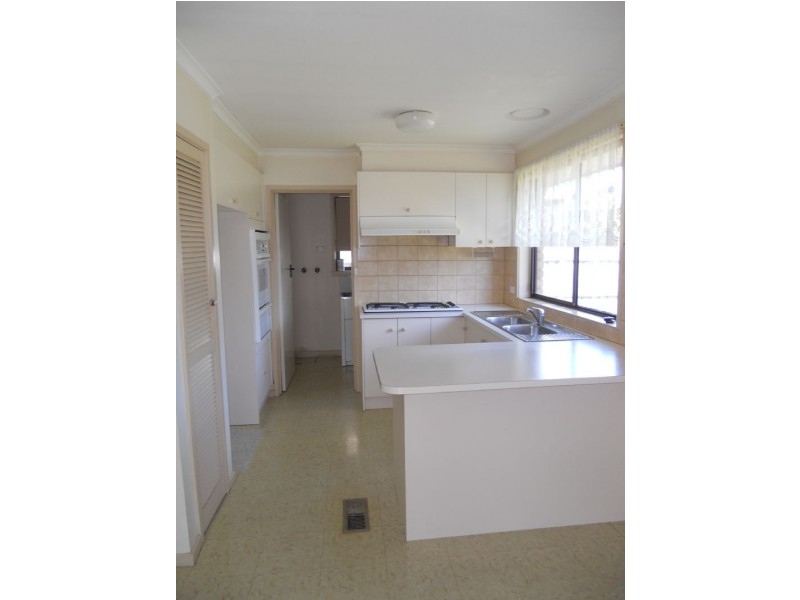 15 Chaucer Crescent, Bundoora VIC 3083