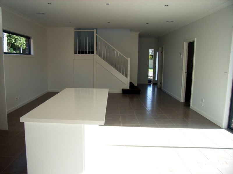 1/4 Brownhill Street, Bundoora VIC 3083