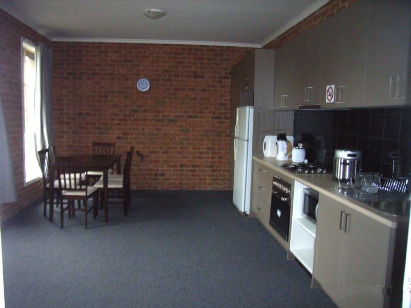 Room 2/21/60 Nickson Street, Bundoora VIC 3083