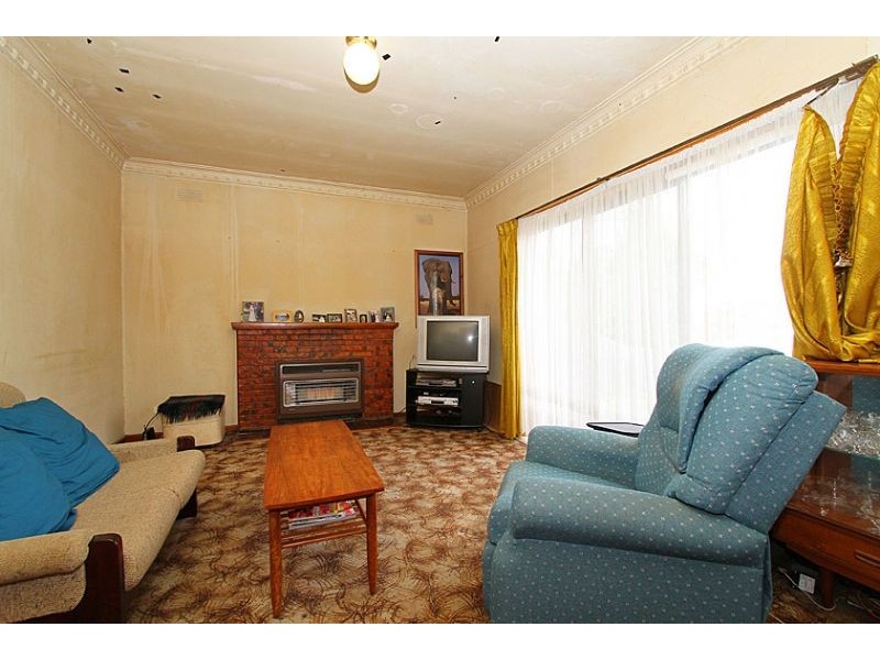 14 Scott Grove, Kingsbury VIC 3083