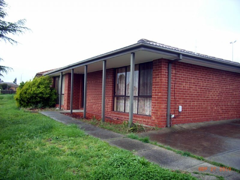 22 Crampton Crescent, Mill Park VIC 3082