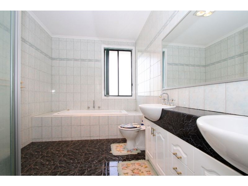 12 Parkview Crescent, Bundoora VIC 3083