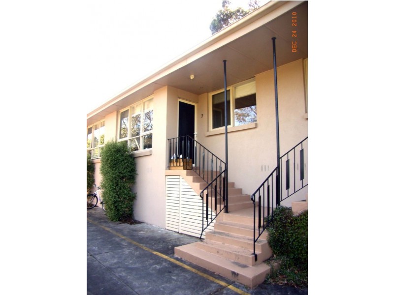 7/62 Bridge Street, Eltham VIC 3095