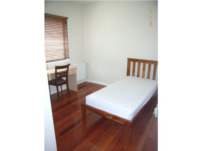 Room 5/16 Doidge St, Bundoora VIC 3083