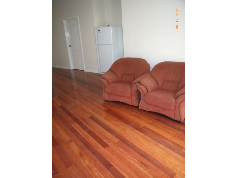 Room 5/16 Doidge St, Bundoora VIC 3083