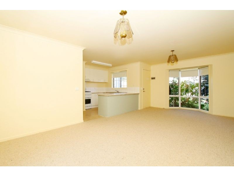 10/4-8 Marie Avenue, Heidelberg Heights VIC 3081