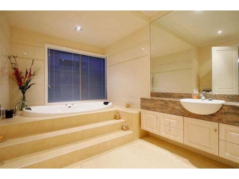 17 Howe Court, Bundoora VIC 3083