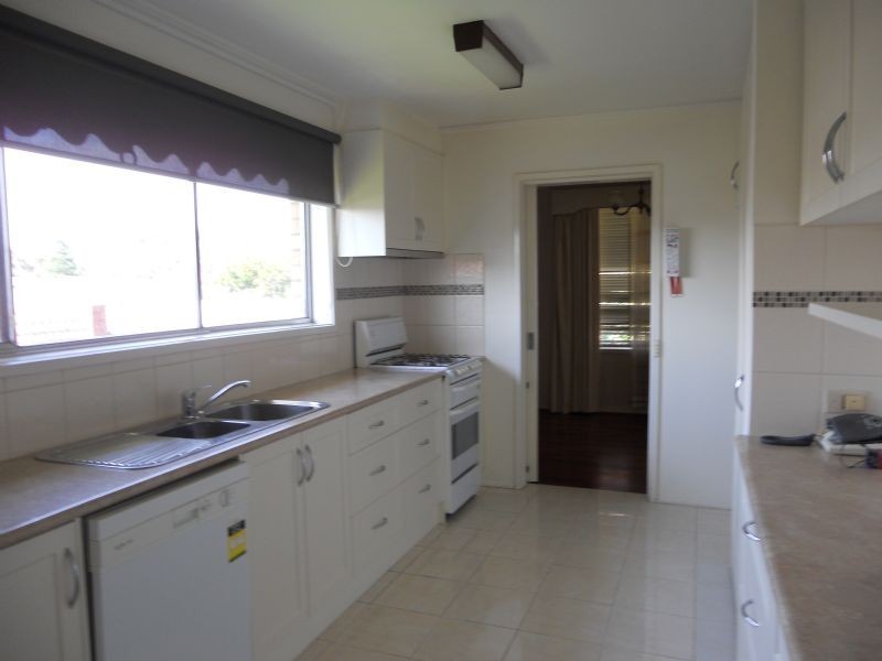 206 Greenwood Drive, Bundoora VIC 3083