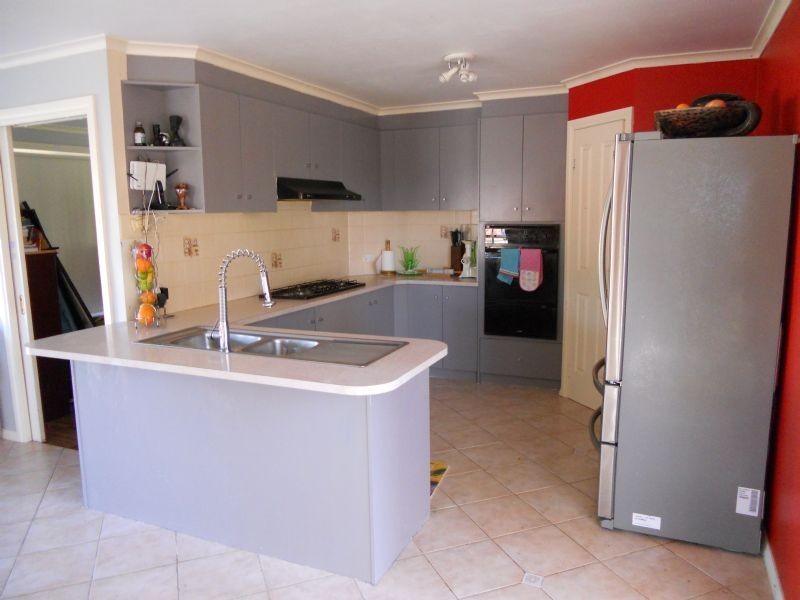 8 Ovata Close, Yallambie VIC 3085