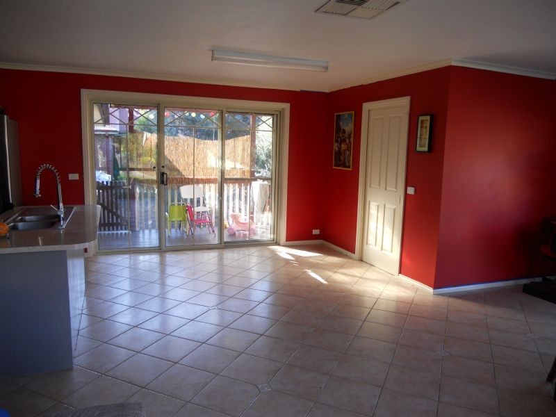 8 Ovata Close, Yallambie VIC 3085
