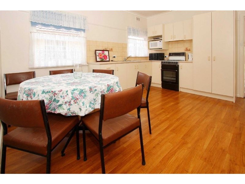 28 Dunne Street, Kingsbury VIC 3083