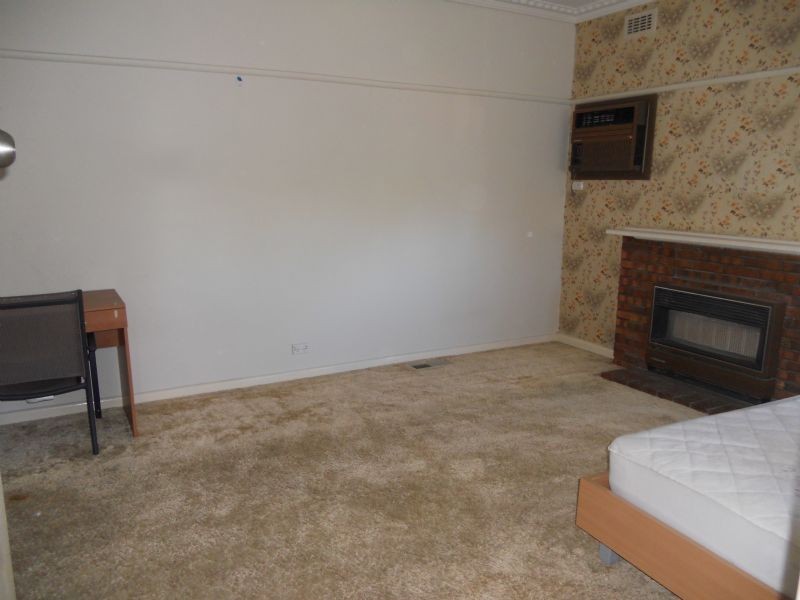 28 Dunne Street, Kingsbury VIC 3083