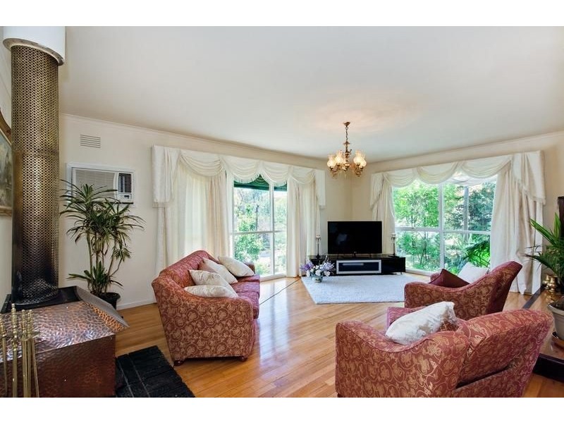 1234 Main Road, Eltham VIC 3095
